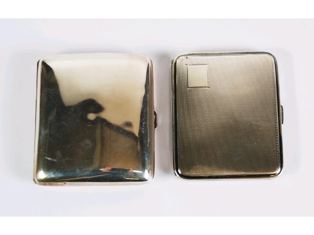 Appraisal: LADY'S SILVER CIGARETTE CASE oblong and engine turned wide London