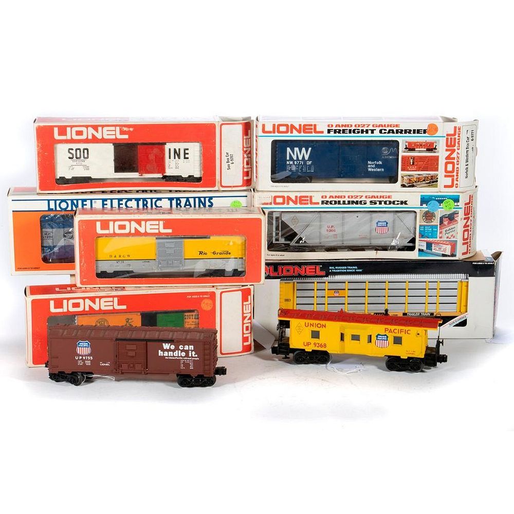 Appraisal: O Gauge Lionel Freight Cars - UP FARR Hopper with