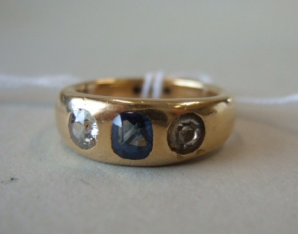 Appraisal: An ct gold ring gypsy set with a cushion shaped