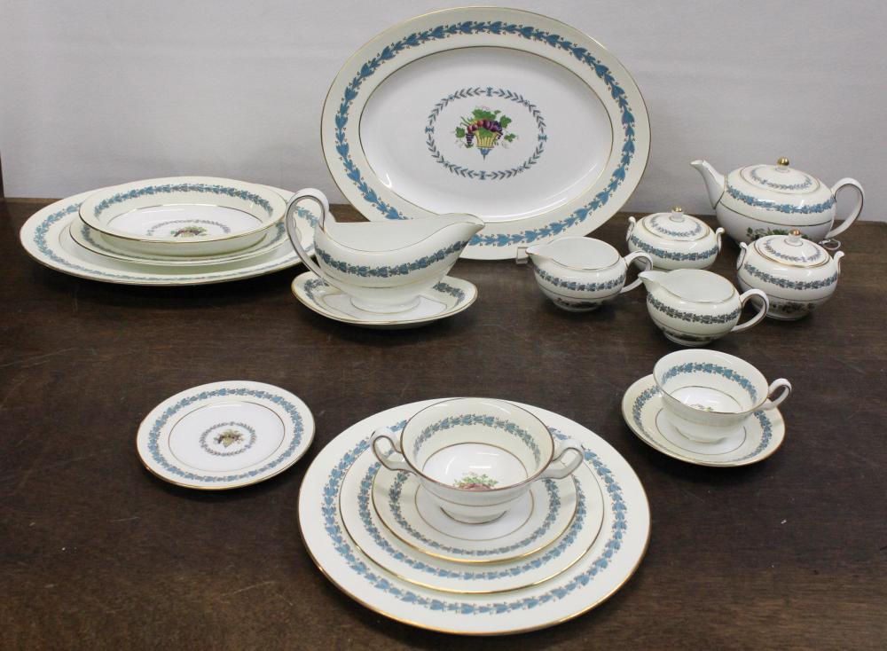 Appraisal: WEDGWOOD APPLEDORE CHINA SET pieces comprised of dinner plates salad