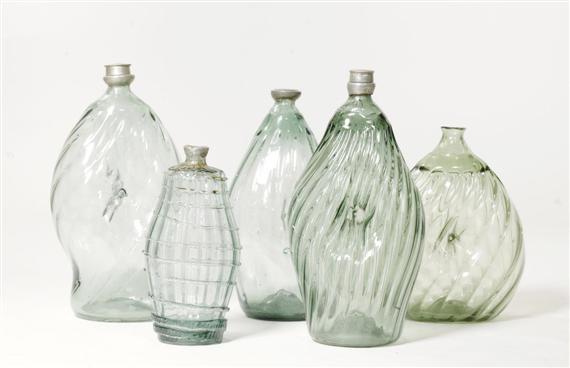 Appraisal: LOT OF GREEN NAVEL BOTTLES AND DROP-SHAPED BOTTLE ALPINE AREA