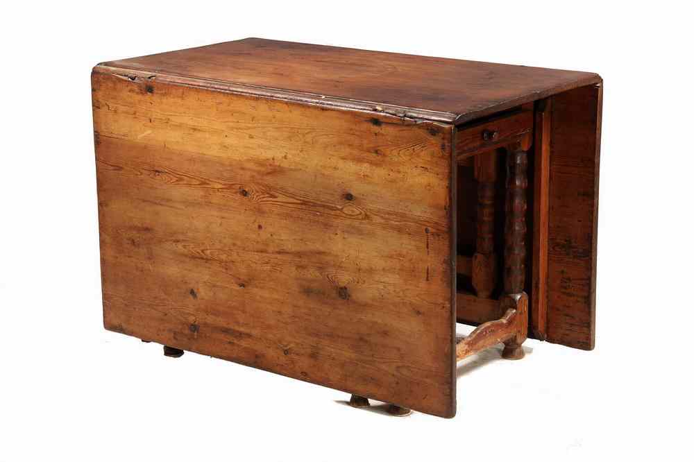 Appraisal: TH C GATELEG TABLE - th c soft wood Gateleg