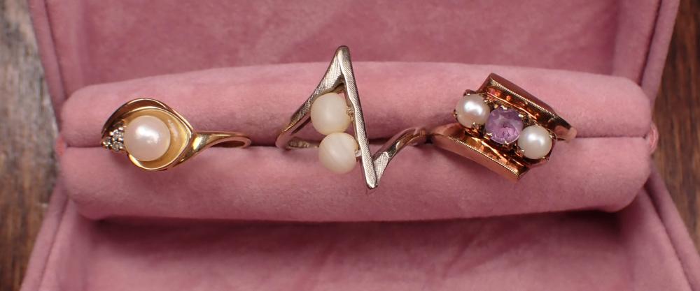 Appraisal: THREE VINTAGE WHITE PEARL RINGS size - k white gold