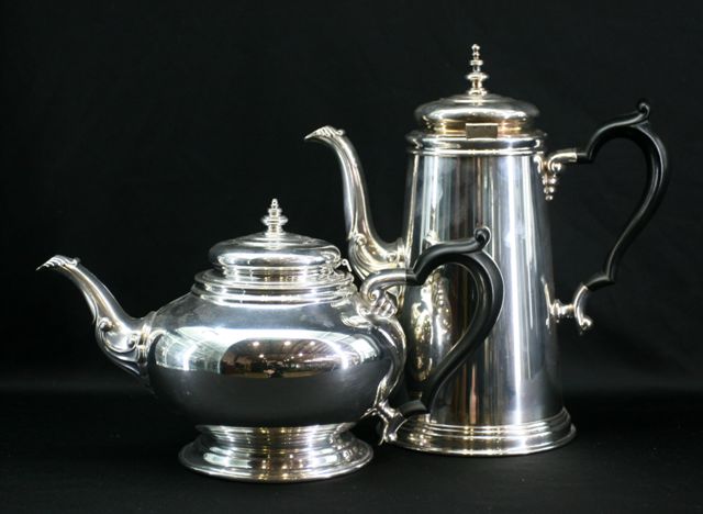 Appraisal: An Oneida silver plated coffee pot and tea pot