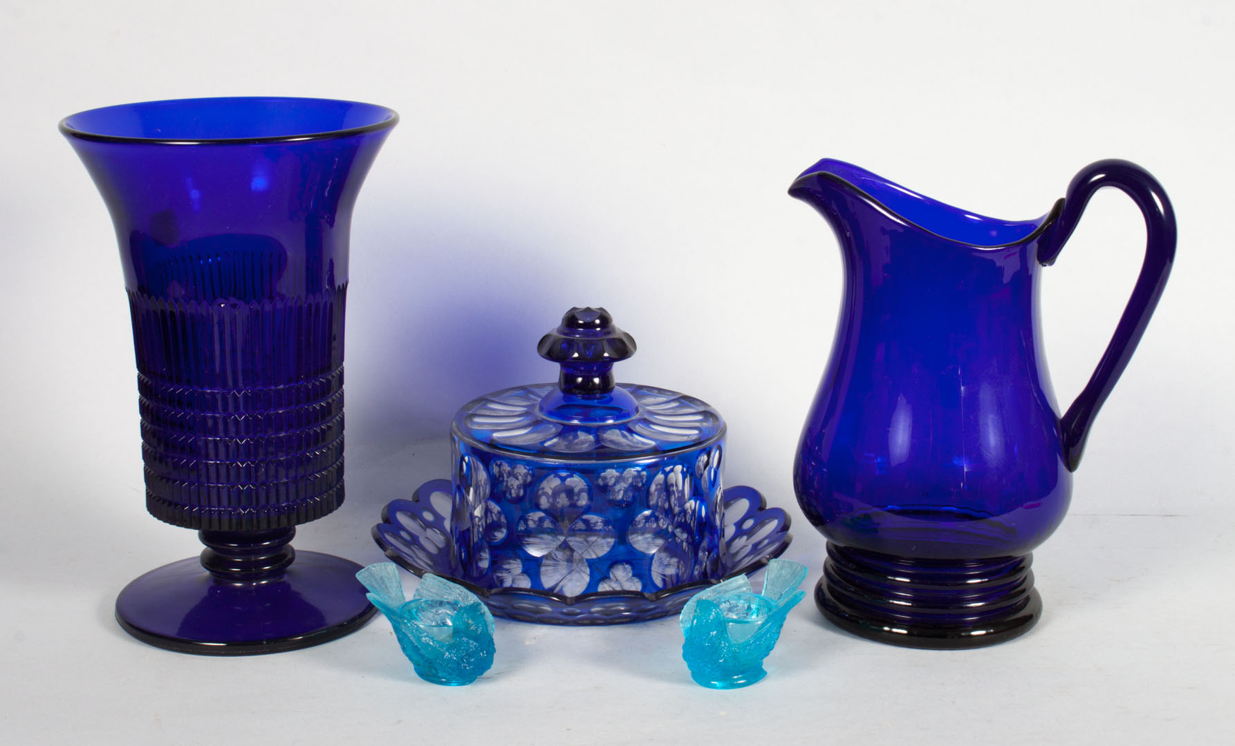 Appraisal: Assorted blue glass articles American molded cobalt glass vase and