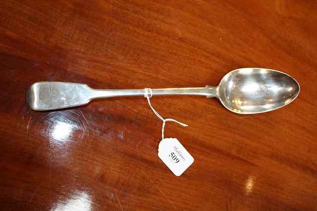 Appraisal: A GEORGE IV SILVER FIDDLE PATTERN BASTING SPOON long London