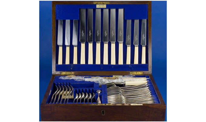 Appraisal: Walker Hall Piece Canteen of Cutlery Silver plated