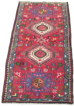 Appraisal: A Heriz Carpet Approx '- x '- Thick low wool