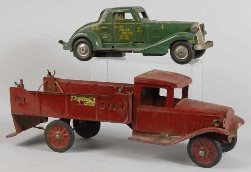 Appraisal: Lot of Pressed Steel Vehicle Toys Description Includes one Marx