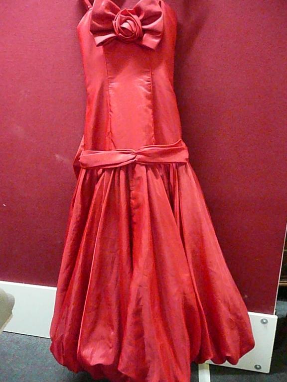 Appraisal: After Six' Ronald Joyce stunning red evening gown with shoulder