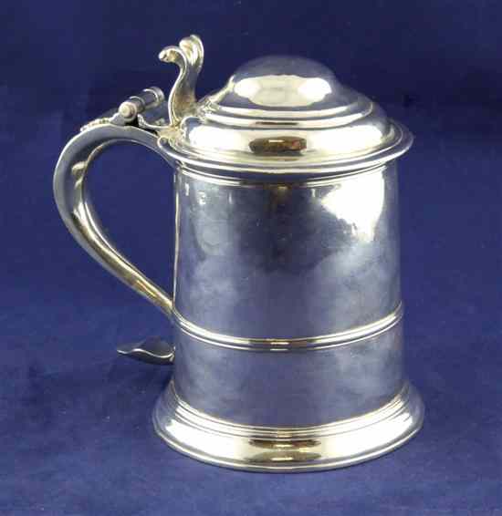 Appraisal: A George I Britannia standard silver tankard of restrained tapering