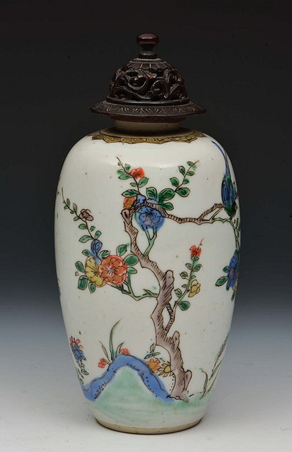 Appraisal: A CHINESE PORCELAIN SLENDER SMALL JAR painted with birds on