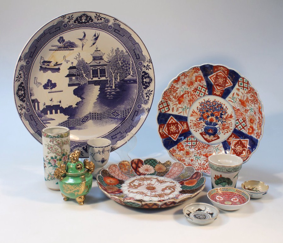 Appraisal: Various thC and later Chinese and Japanese earthenware chargers and