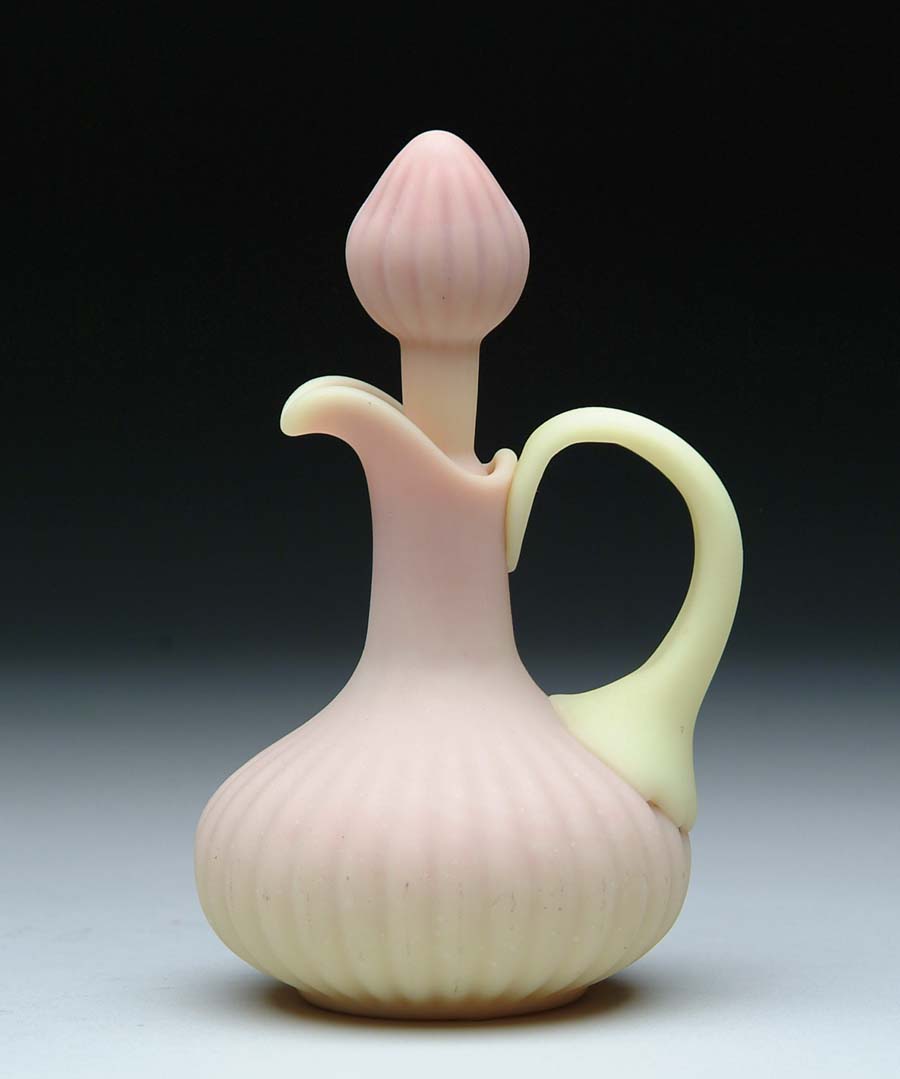 Appraisal: MT WASHINGTON BURMESE CRUET Lovely Burmese cruet has ribbed body