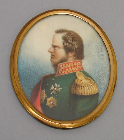 Appraisal: Ivory miniature portrait in profile of European military officer wearing