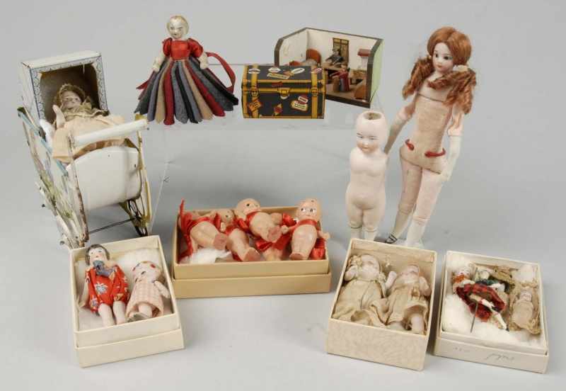 Appraisal: Lot of Antique Miniature Dolls and Accessories Description Simon Halbig