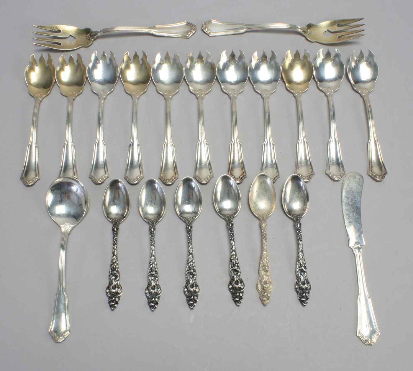 Appraisal: TWENTY-ONE PIECES OF REED BARTON STERLING SILVER FLATWAREIncludes eleven ice