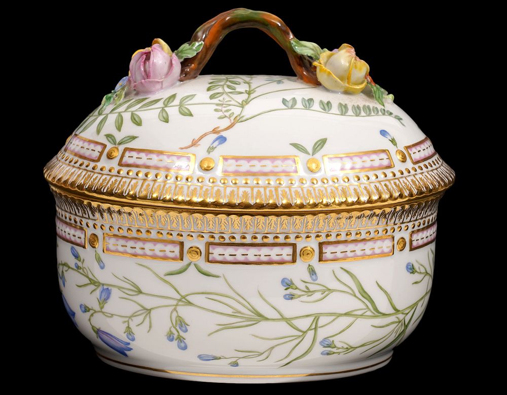 Appraisal: Flora Danica Covered Sugar Bowl Flora Danica Covered Sugar Bowl