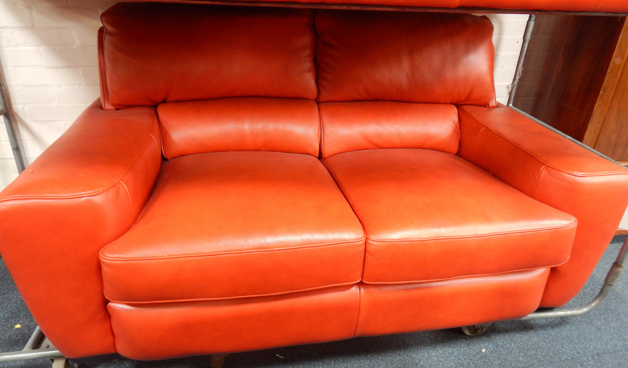 Appraisal: A two seater settee to match previous lot