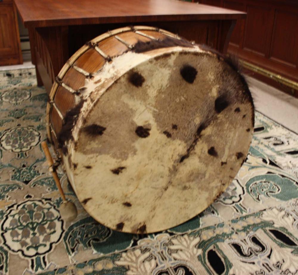 Appraisal: NATIVE AMERICAN DRUM attributed to the Palouse people a Sahaptin