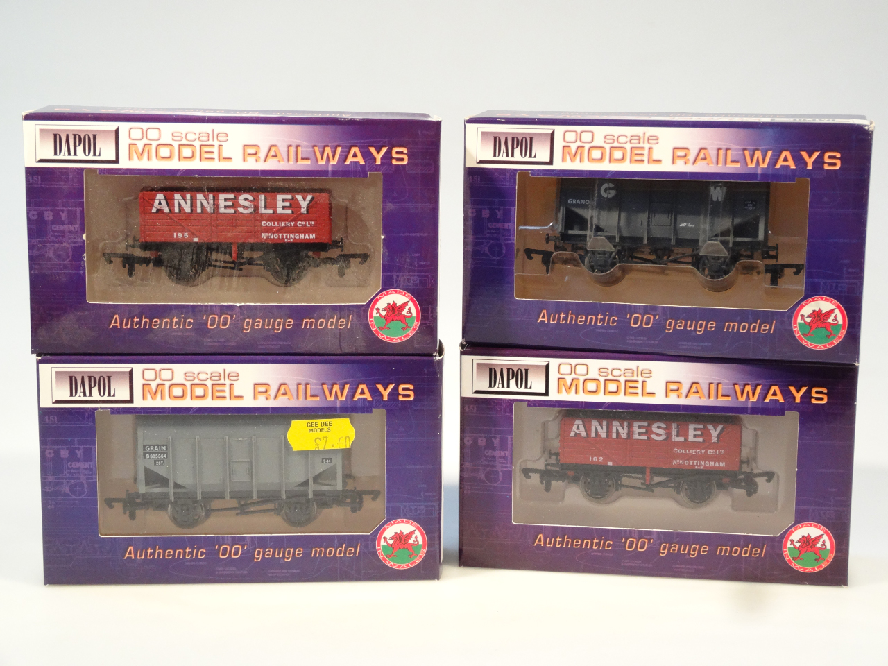 Appraisal: Various Dapol OO-gauge model railway rolling stock to include Annesley