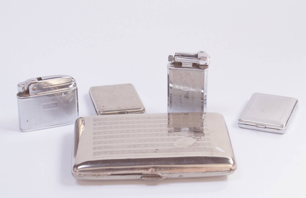 Appraisal: Cigarette lighters cigarette cases buttons etc