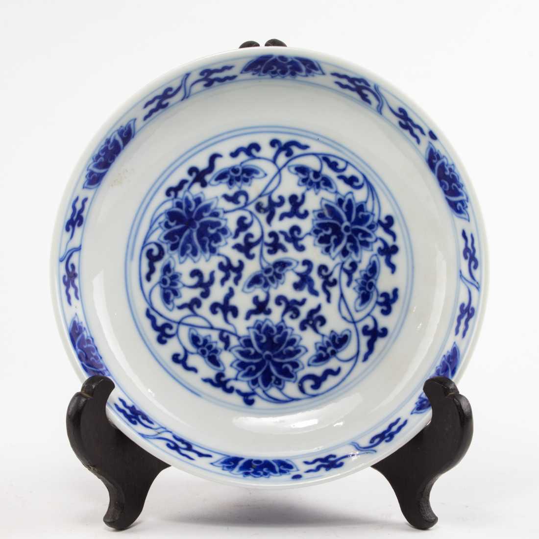 Appraisal: CHINESE BLUE AND WHITE DISH Chinese blue and white dish