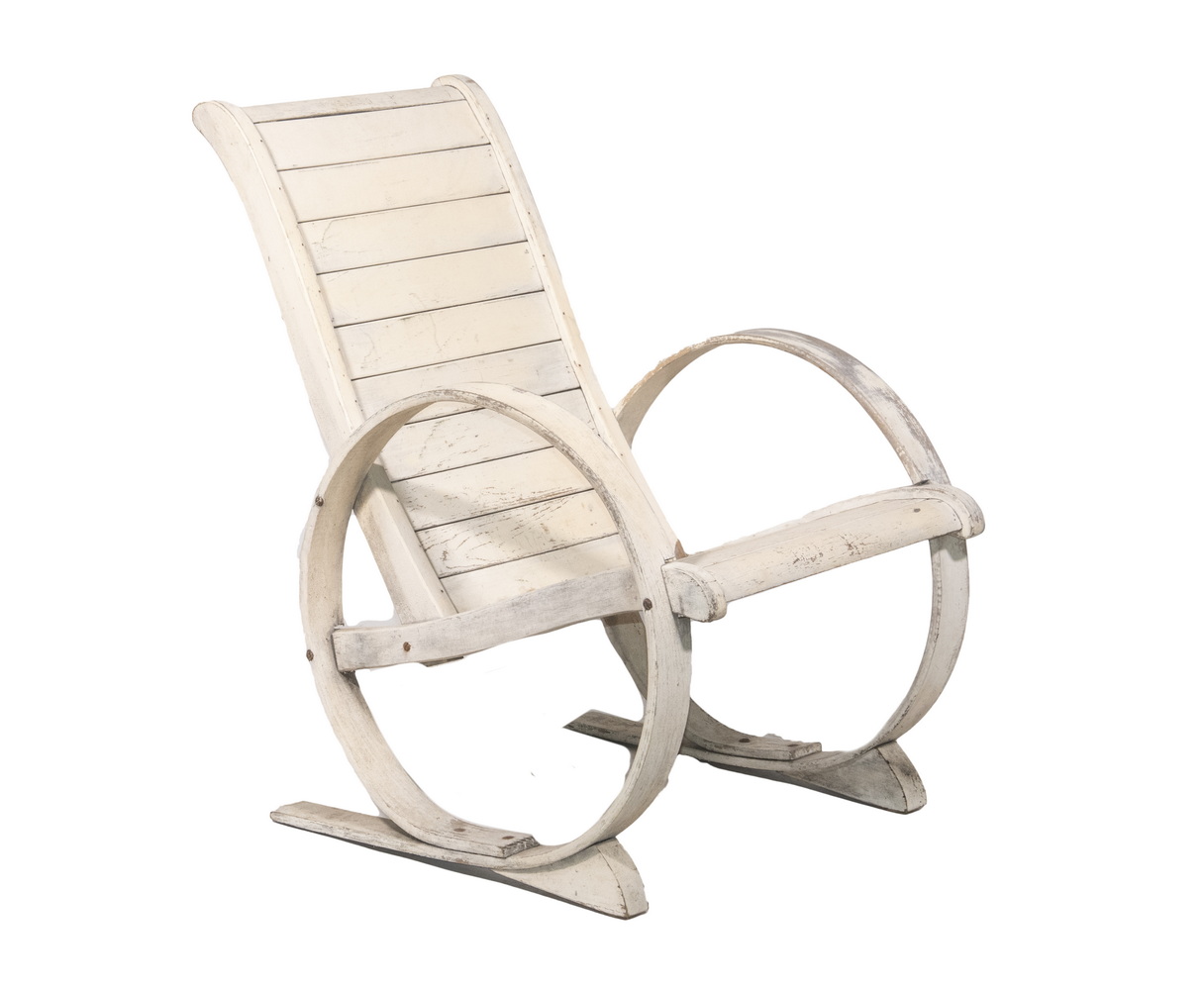 Appraisal: INTERNATIONAL DECO BENTWOOD LAWN CHAIR Fabulous Design having flat rim