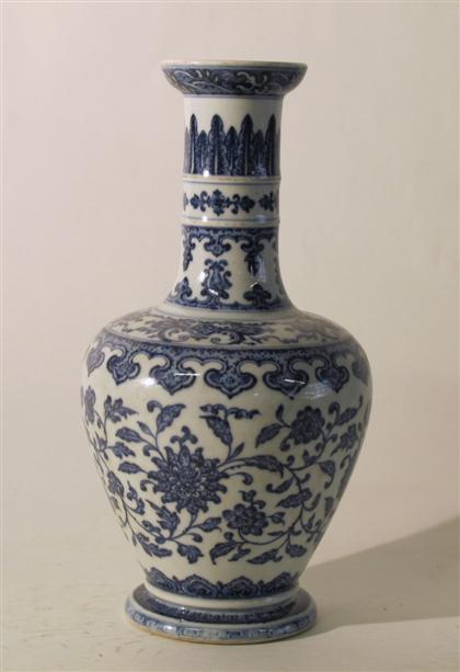 Appraisal: Chinese blue and white porcelain vaseyongzheng mark th century