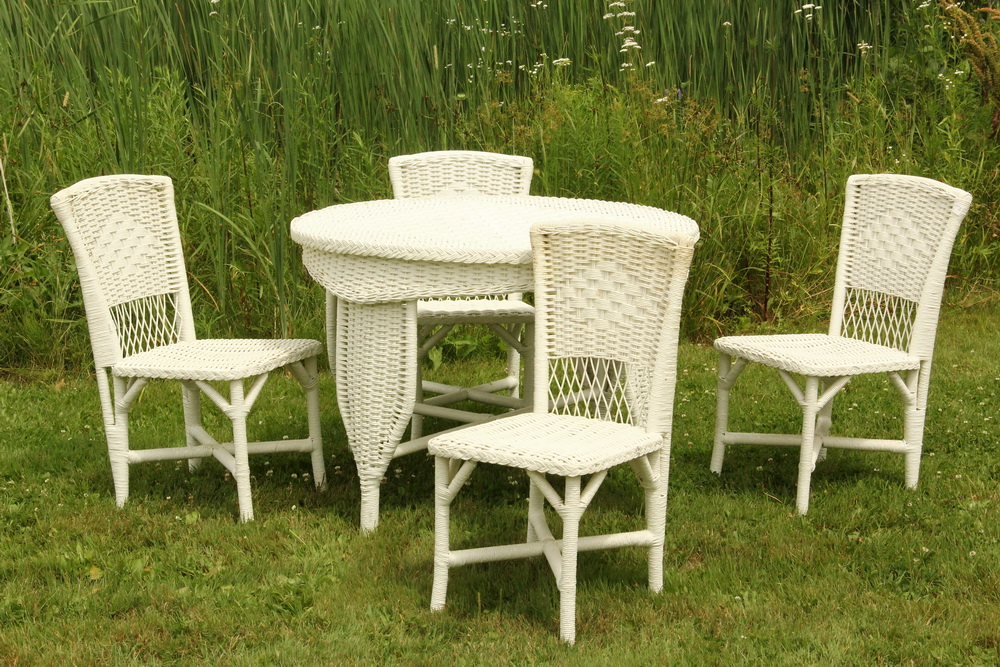 Appraisal: WICKER TABLE W CHAIRS - Vintage 's Bar Harbor Wicker