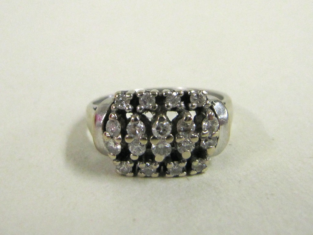 Appraisal: White gold diamond cluster ring