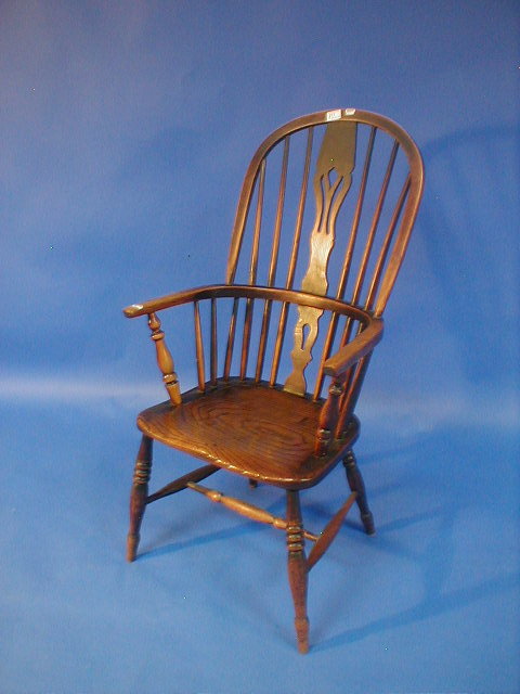 Appraisal: A George III ash and elm Windsor chair