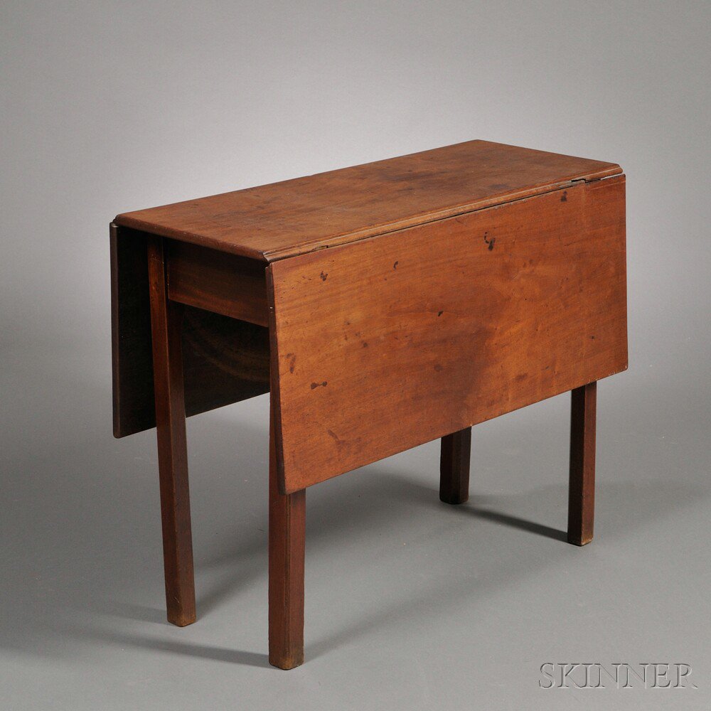 Appraisal: Chippendale Mahogany Drop-leaf Table New England late th century the