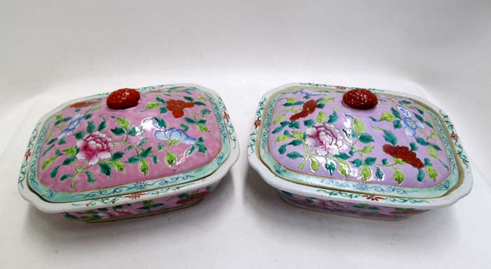 Appraisal: PAIR CHINESE COVERED SERVING BOWLS having green interiors with colorful