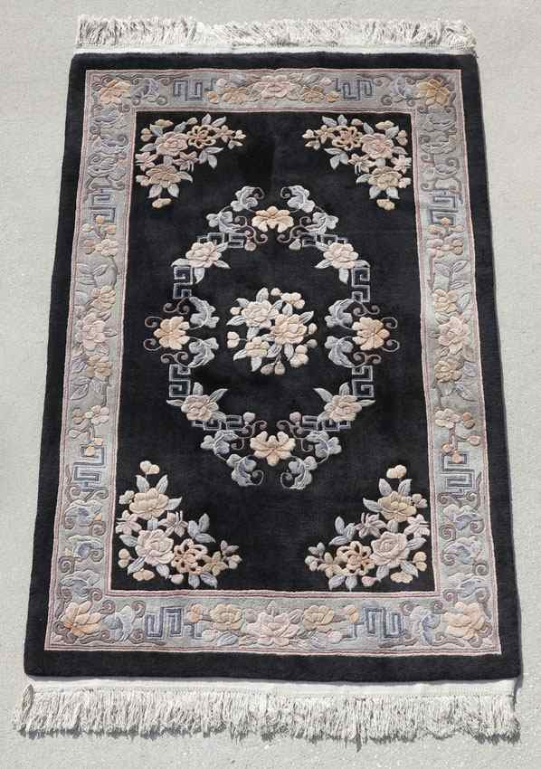 Appraisal: MODERN CHINESE HAND KNOTTED WOOL RUG ' x ' This