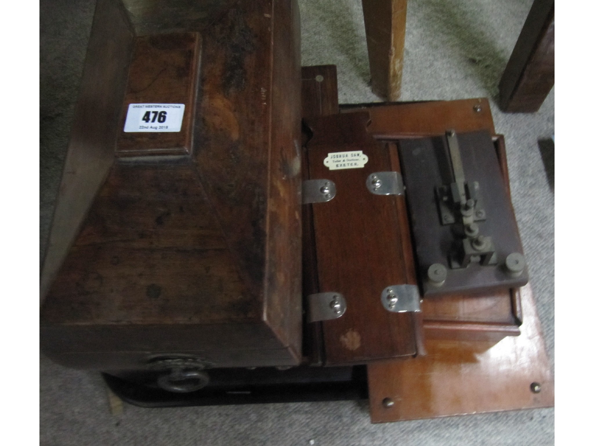 Appraisal: A tray lot - tea caddy telegraph key the press