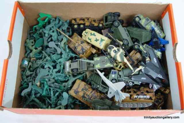 Appraisal: Lot of Toy Army Soldiers Vehiclesthis is a shoe box