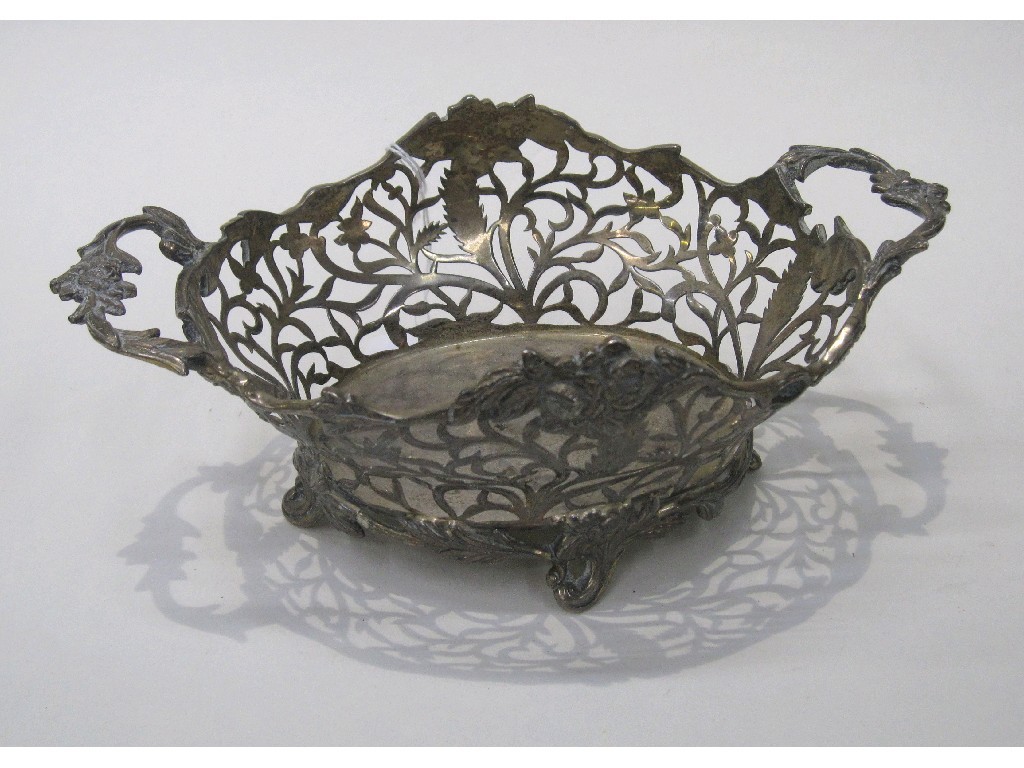 Appraisal: Victorian silver basket oz London