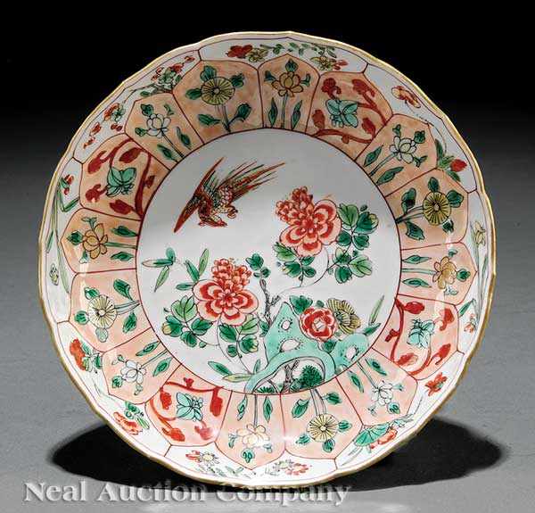 Appraisal: A Chinese Famille Verte Porcelain Foliate Dish th th c