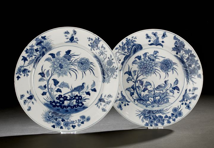 Appraisal: Good Pair of Chinese Export Blue and White Porcelain Dishes