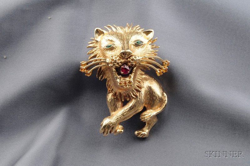 Appraisal: kt Gold and Gem-set Lion Brooch with emerald eyes and