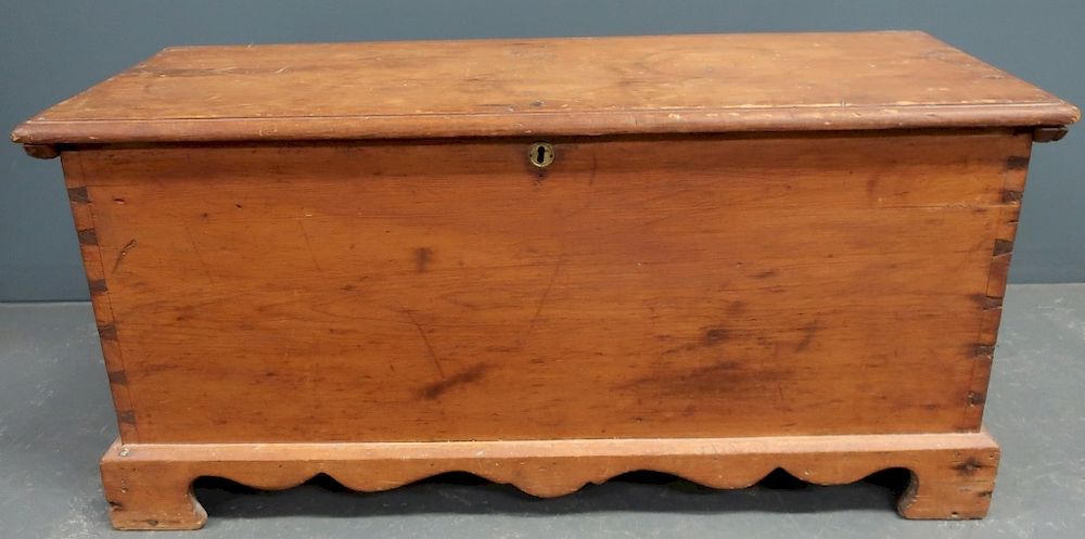 Appraisal: Pine Blanket Chest Pine blanket chest early th c h