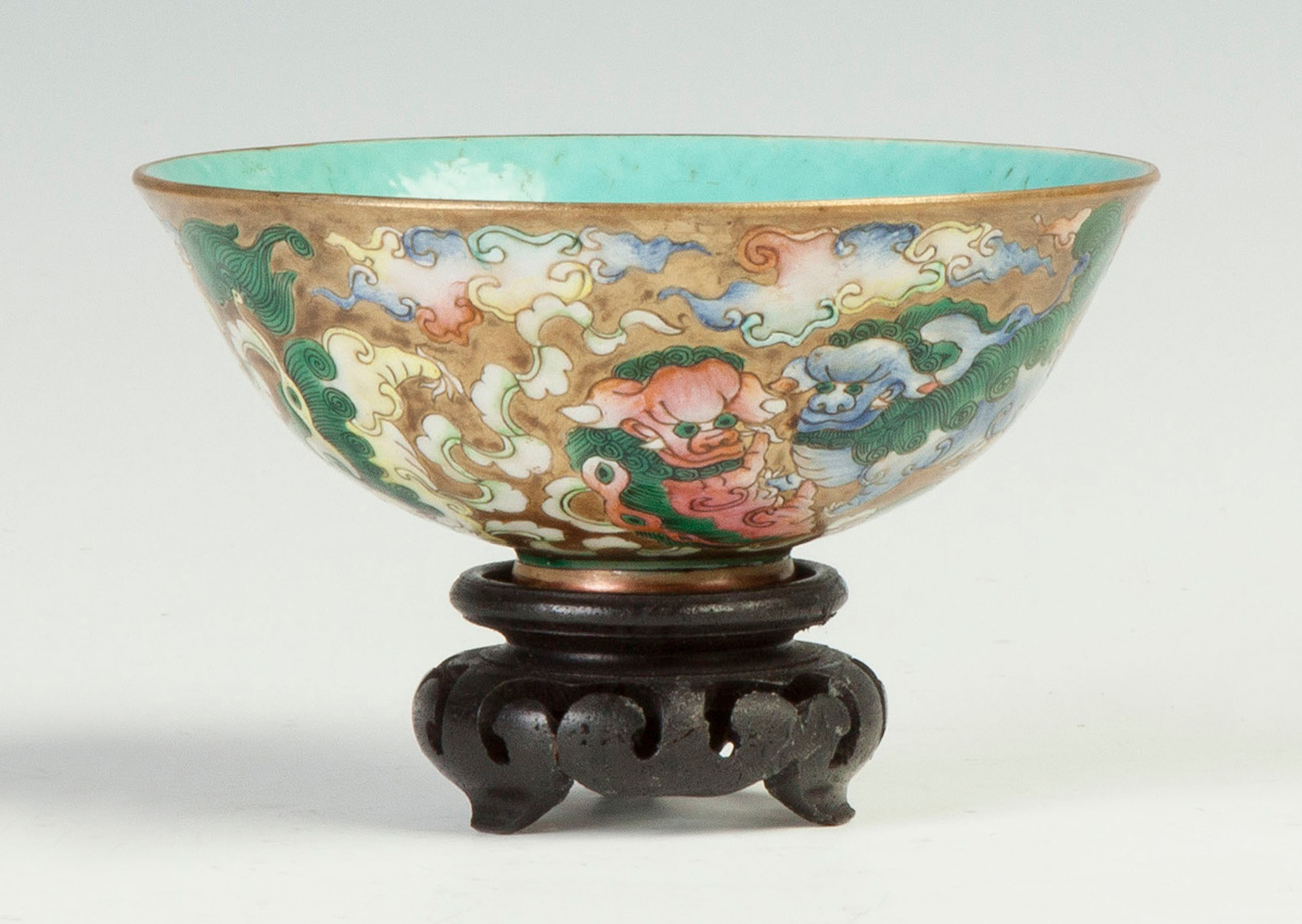 Appraisal: Chinese Porcelain Bowl Qing dynasty Signed Decorated with shi-shi