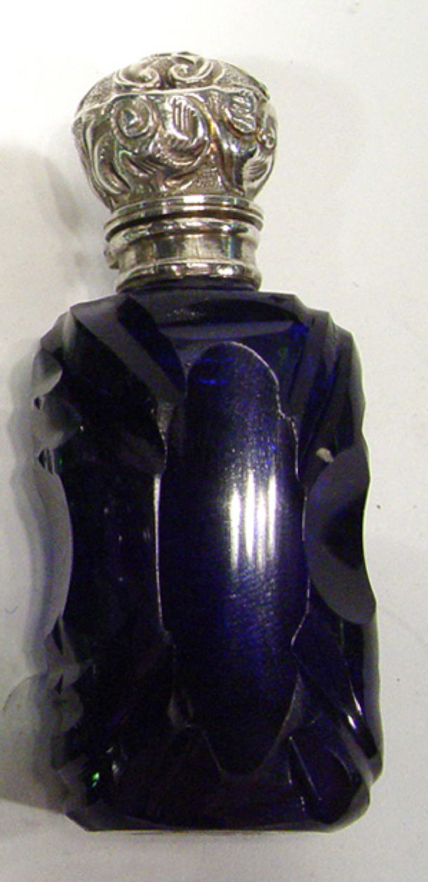 Appraisal: Bristol blue cut glass scent bottle with unmarked silver mount