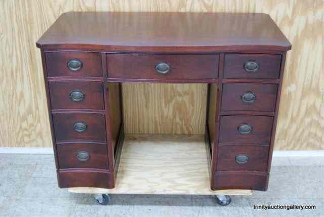 Appraisal: Vintage American Mahogany Federal Style DeskThis is a very nice