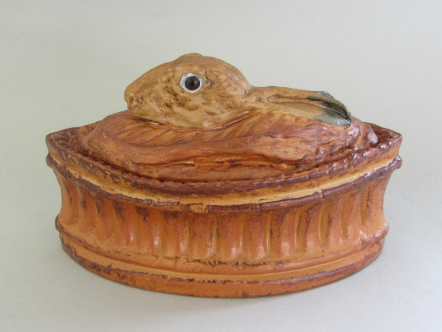 Appraisal: A small French porcelain tureen and cover th century the