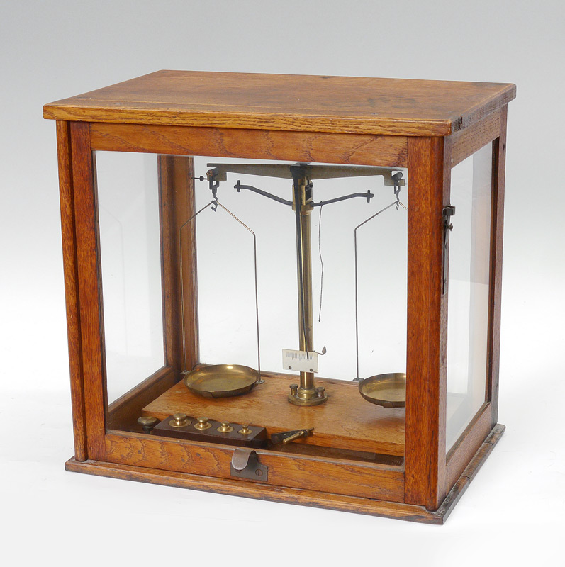 Appraisal: OAK CASE PHARMACEUTICAL SCALE Oak case with glass sides slide