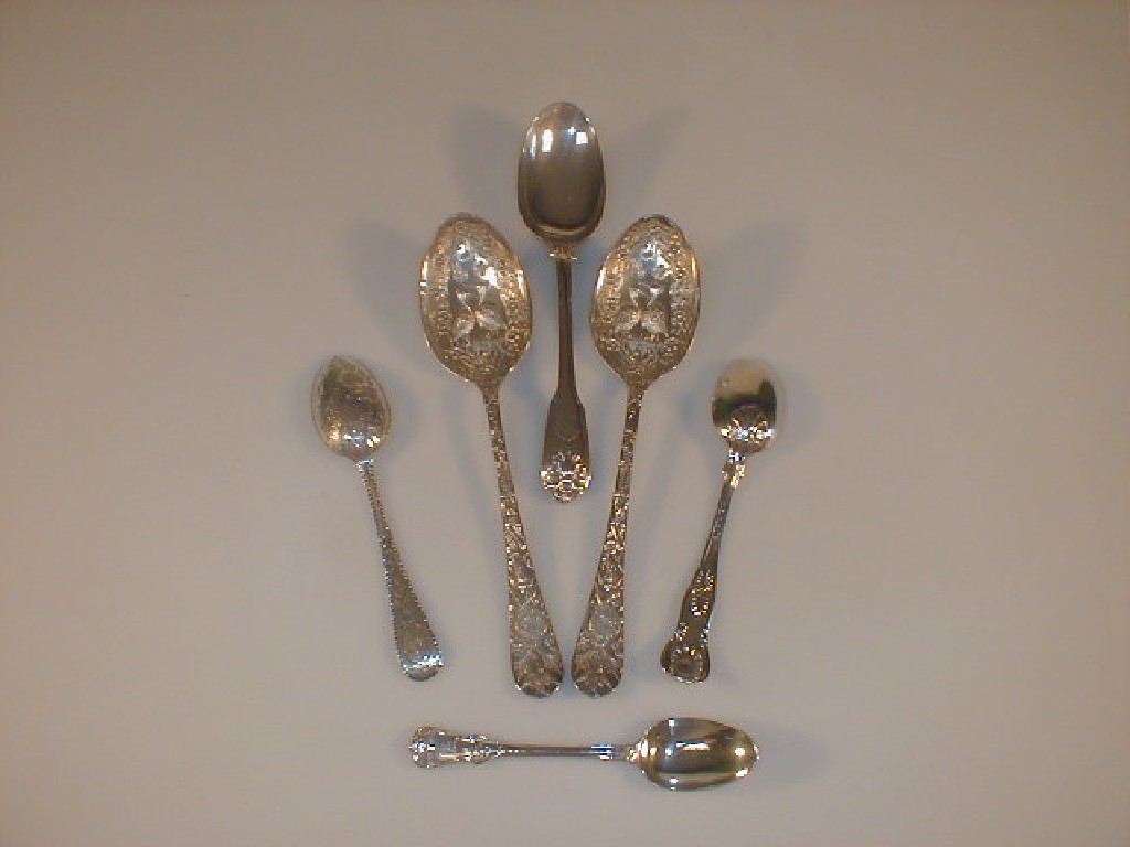 Appraisal: A George IV silver Fiddle and Shell pattern tablespoon London