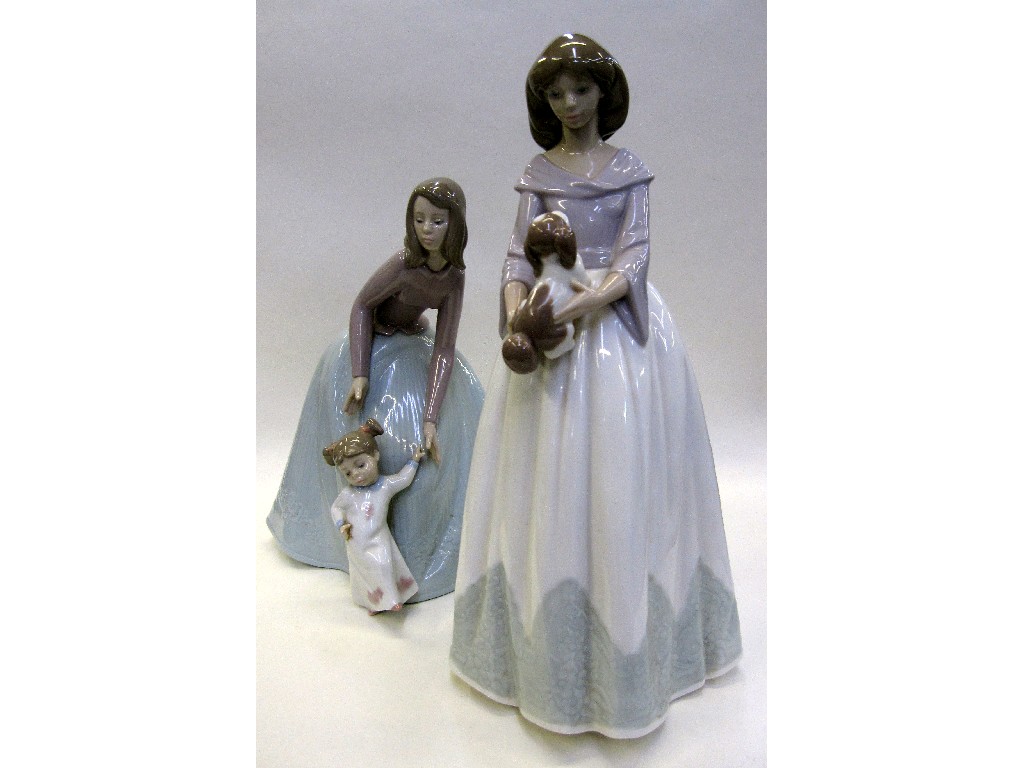 Appraisal: Nao figure of a mother and child and another of