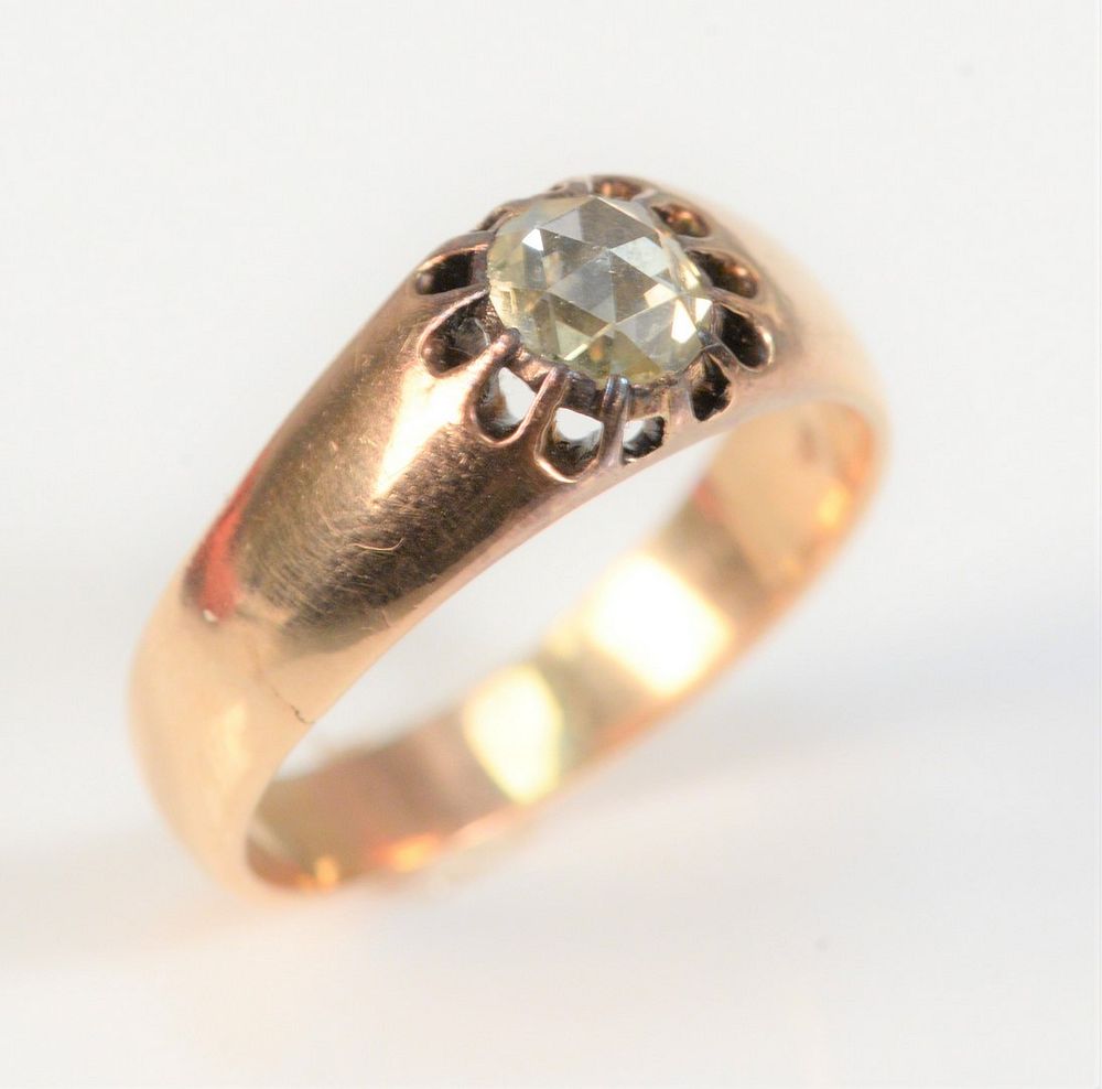 Appraisal: Karat Yellow Gold and Diamond Ring Set with oval mine